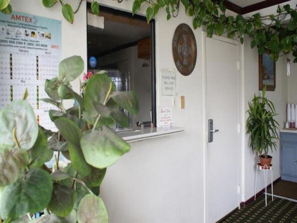 American Inn & Suites LAX Airport image 11