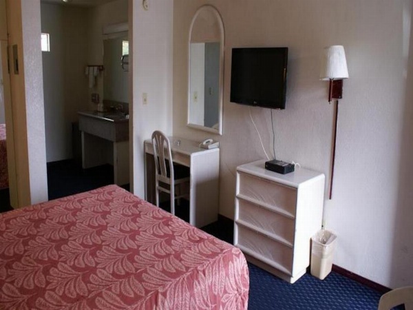 American Inn & Suites LAX Airport image 26
